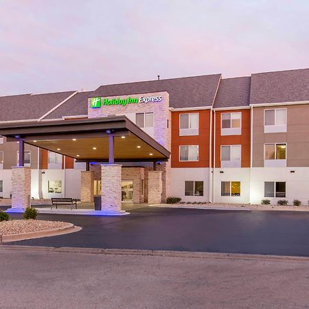 Holiday Inn Express And Suites Chicago West - St Charles By Ihg Сейнт Чарлз Екстериор снимка