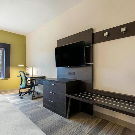 Holiday Inn Express And Suites Chicago West - St Charles By Ihg Сейнт Чарлз Екстериор снимка