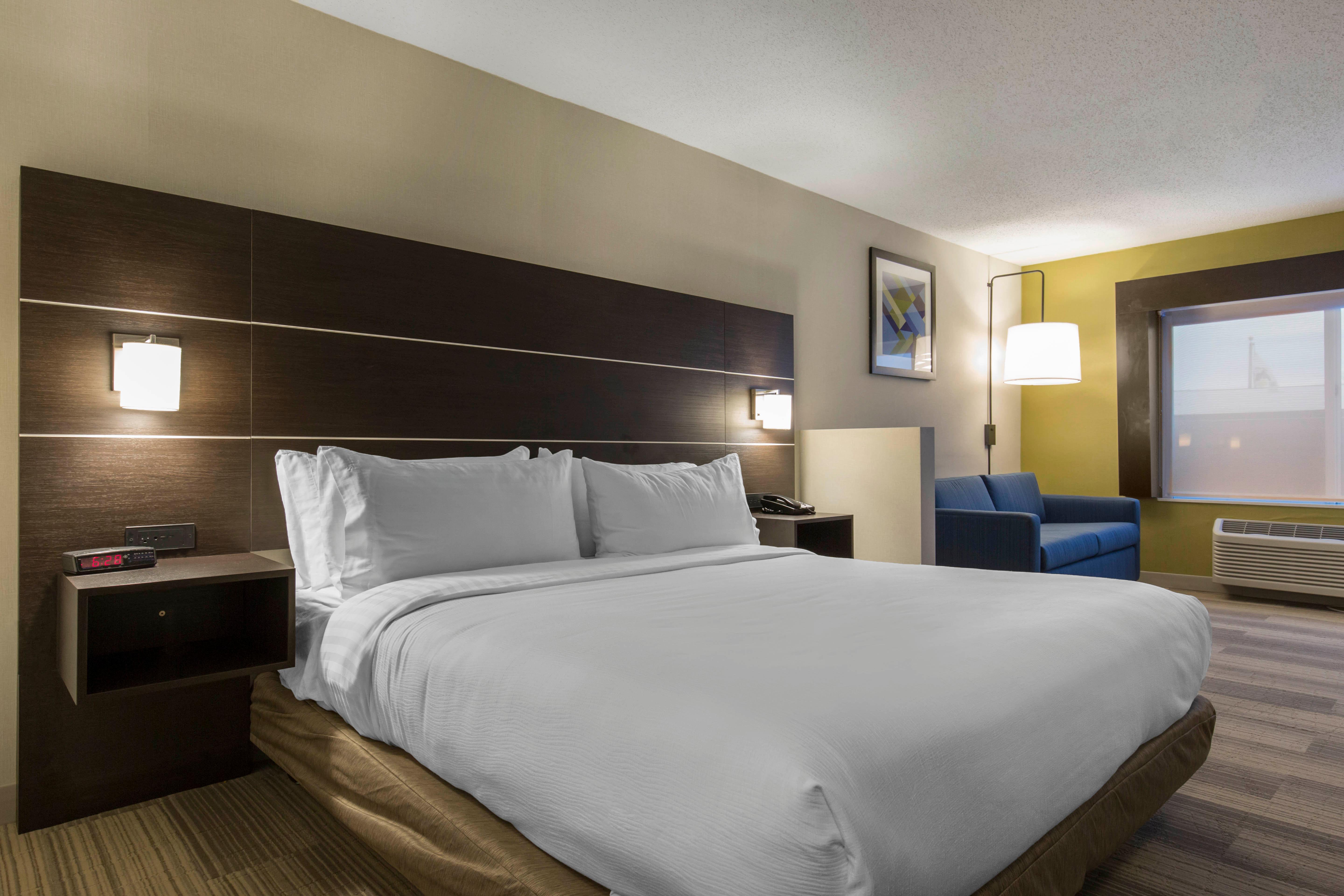 Holiday Inn Express And Suites Chicago West - St Charles By Ihg Сейнт Чарлз Екстериор снимка