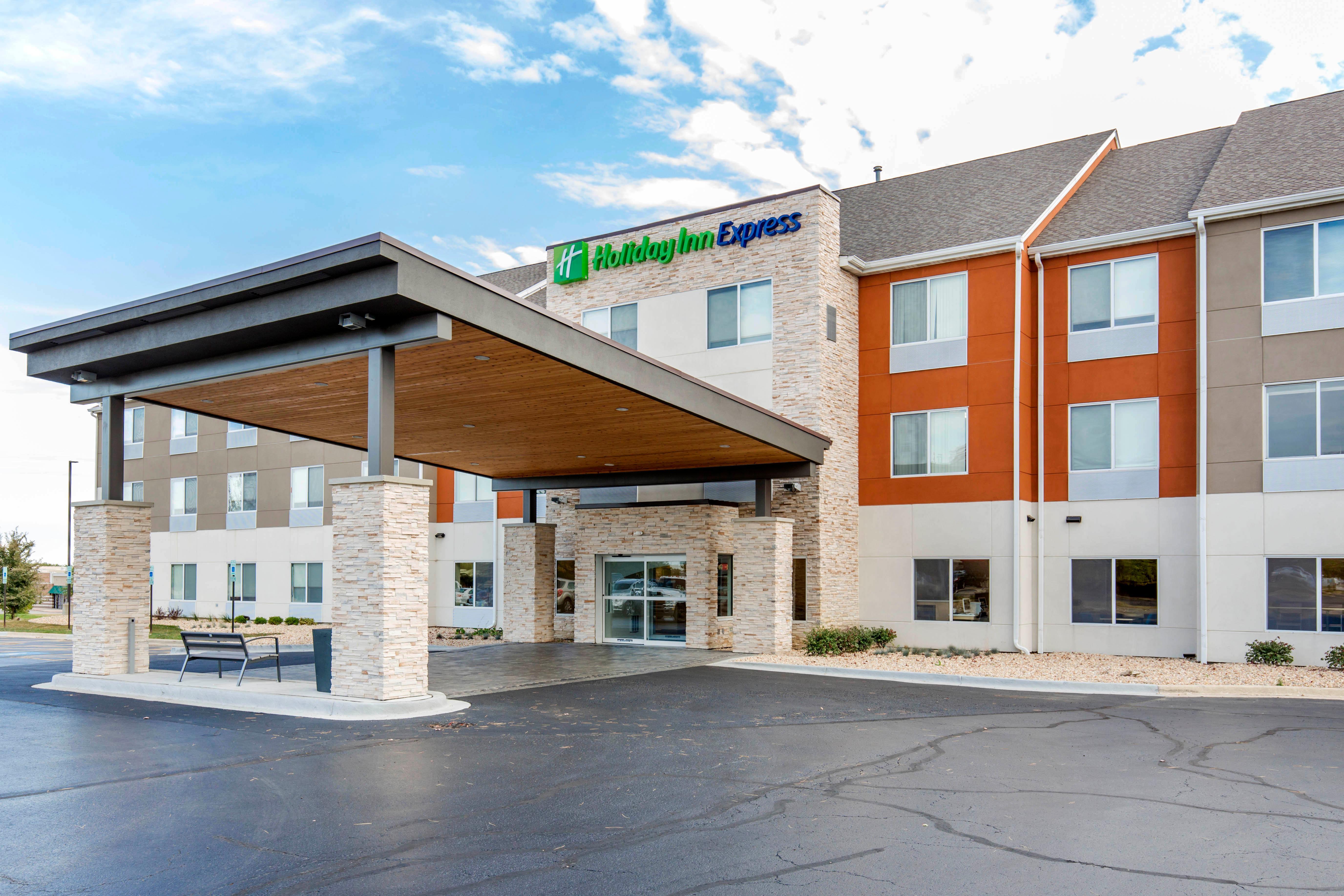 Holiday Inn Express And Suites Chicago West - St Charles By Ihg Сейнт Чарлз Екстериор снимка