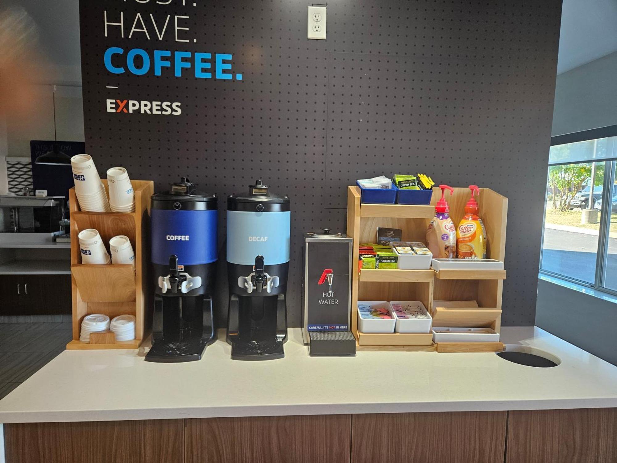 Holiday Inn Express And Suites Chicago West - St Charles By Ihg Сейнт Чарлз Екстериор снимка